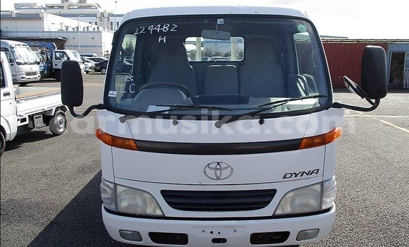 Acheter Occasion Utilitaire Toyota Dyna Blanc à Beitbridge, Matabeleland South Acheter Occasion Utilitaire Toyota Dyna Blanc à Beitbridge, Matabeleland South