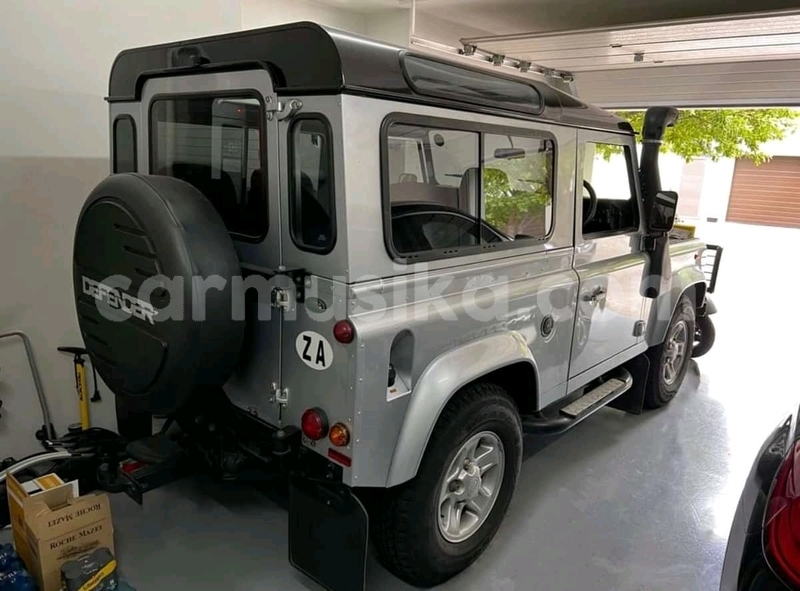 Big with watermark land rover defender matabeleland south beitbridge 27110