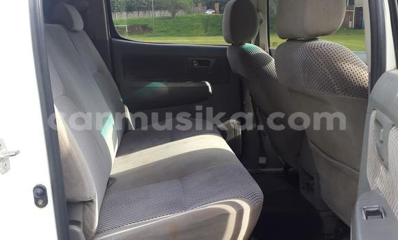 Acheter Occasion Voiture Toyota Hilux Blanc à Beitbridge, Matabeleland South Acheter Occasion Voiture Toyota Hilux Blanc à Beitbridge, Matabeleland South