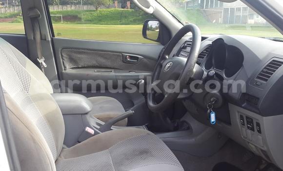 Acheter Occasion Voiture Toyota Hilux Blanc à Beitbridge, Matabeleland South Acheter Occasion Voiture Toyota Hilux Blanc à Beitbridge, Matabeleland South