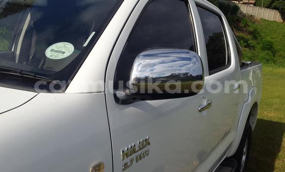 Acheter Occasion Voiture Toyota Hilux Blanc à Beitbridge, Matabeleland South Acheter Occasion Voiture Toyota Hilux Blanc à Beitbridge, Matabeleland South