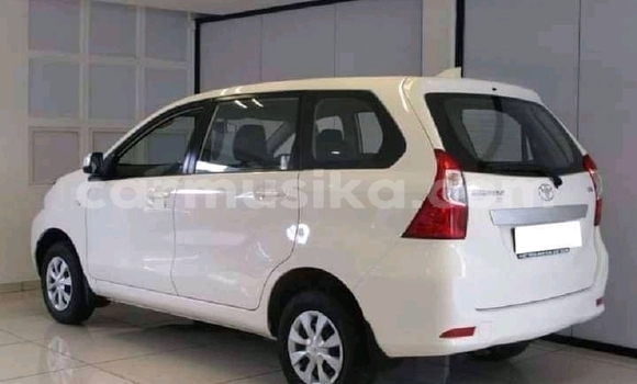Buy Used Toyota Avanza White Car in Beitbridge in Matabeleland South Buy Used Toyota Avanza White Car in Beitbridge in Matabeleland South