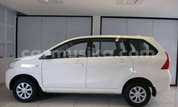 Buy Used Toyota Avanza White Car in Beitbridge in Matabeleland South Buy Used Toyota Avanza White Car in Beitbridge in Matabeleland South
