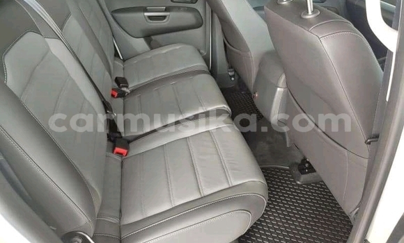 Acheter Occasion Voiture Volkswagen Amarok Blanc à Beitbridge, Matabeleland South Acheter Occasion Voiture Volkswagen Amarok Blanc à Beitbridge, Matabeleland South