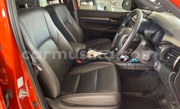 Acheter Occasion Voiture Toyota Hilux Rouge à Beitbridge, Matabeleland South Acheter Occasion Voiture Toyota Hilux Rouge à Beitbridge, Matabeleland South