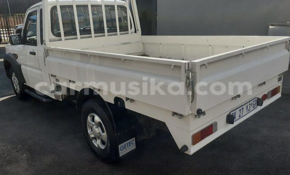 Buy Used Mahindra Thar White Car in Beitbridge in Matabeleland South Buy Used Mahindra Thar White Car in Beitbridge in Matabeleland South