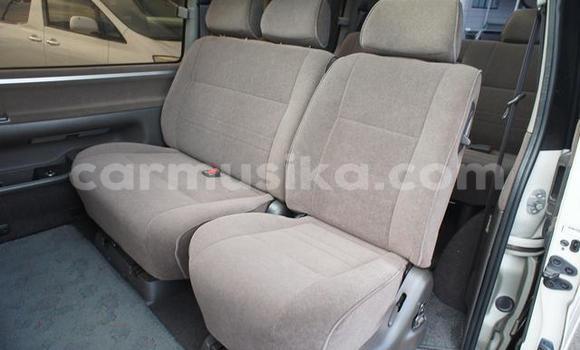 Buy Used Toyota Hiace White Car in Beitbridge in Matabeleland South Buy Used Toyota Hiace White Car in Beitbridge in Matabeleland South