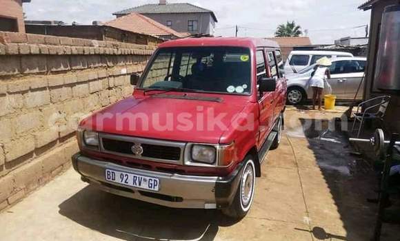 Buy Used Toyota Ventury Red Car in Beitbridge in Matabeleland South