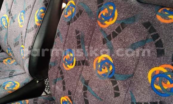 Buy Used Toyota Ventury Red Car in Beitbridge in Matabeleland South Buy Used Toyota Ventury Red Car in Beitbridge in Matabeleland South