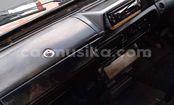 Buy Used Toyota Ventury Red Car in Beitbridge in Matabeleland South Buy Used Toyota Ventury Red Car in Beitbridge in Matabeleland South