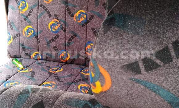 Buy Used Toyota Ventury Red Car in Beitbridge in Matabeleland South Buy Used Toyota Ventury Red Car in Beitbridge in Matabeleland South