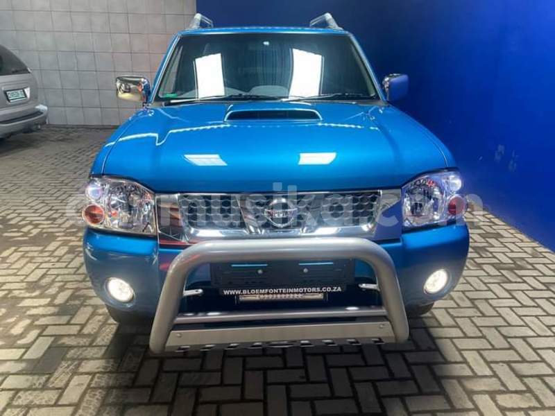 Big with watermark nissan np 300 matabeleland south beitbridge 27170