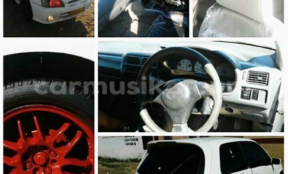 Buy Used Toyota Starlet White Car in Alexandra Park in Harare Buy Used Toyota Starlet White Car in Alexandra Park in Harare