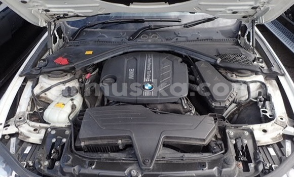Nunua Ilio tumika BMW 3–Series Nyeupe Gari ndani ya Beitbridge nchini Matabeleland Kusini Nunua Ilio tumika BMW 3–Series Nyeupe Gari ndani ya Beitbridge nchini Matabeleland Kusini