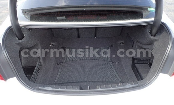 Nunua Ilio tumika BMW 3–Series Nyeupe Gari ndani ya Beitbridge nchini Matabeleland Kusini Nunua Ilio tumika BMW 3–Series Nyeupe Gari ndani ya Beitbridge nchini Matabeleland Kusini