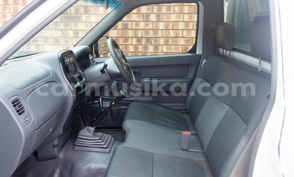 Buy Used Nissan NP 300 White Car in Beitbridge in Matabeleland South Buy Used Nissan NP 300 White Car in Beitbridge in Matabeleland South