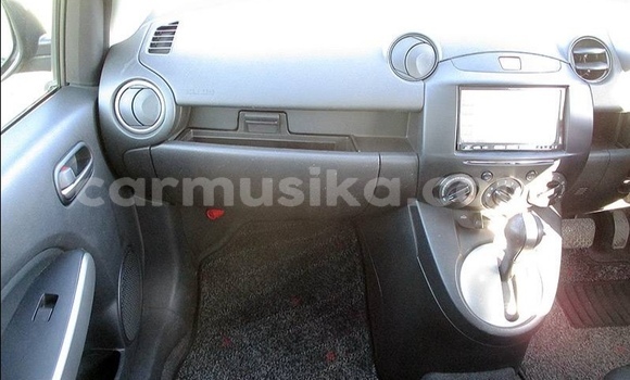 Acheter Occasion Voiture Mazda Demio Beige à Beitbridge, Matabeleland South Acheter Occasion Voiture Mazda Demio Beige à Beitbridge, Matabeleland South