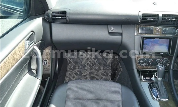 Nunua Ilio tumika Mercedes‒Benz C–Class Nyeusi Gari ndani ya Beitbridge nchini Matabeleland Kusini Nunua Ilio tumika Mercedes‒Benz C–Class Nyeusi Gari ndani ya Beitbridge nchini Matabeleland Kusini