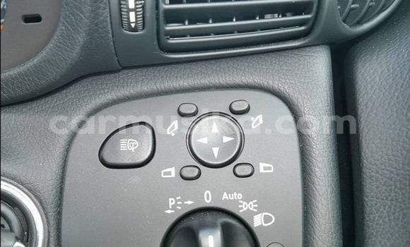 Nunua Ilio tumika Mercedes‒Benz C–Class Nyeusi Gari ndani ya Beitbridge nchini Matabeleland Kusini Nunua Ilio tumika Mercedes‒Benz C–Class Nyeusi Gari ndani ya Beitbridge nchini Matabeleland Kusini