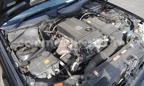 Nunua Ilio tumika Mercedes‒Benz C–Class Nyeusi Gari ndani ya Beitbridge nchini Matabeleland Kusini Nunua Ilio tumika Mercedes‒Benz C–Class Nyeusi Gari ndani ya Beitbridge nchini Matabeleland Kusini