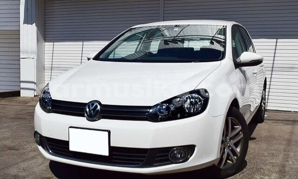 Nunua Ilio tumika Volkswagen Golf Nyeupe Gari ndani ya Beitbridge nchini Matabeleland Kusini Nunua Ilio tumika Volkswagen Golf Nyeupe Gari ndani ya Beitbridge nchini Matabeleland Kusini