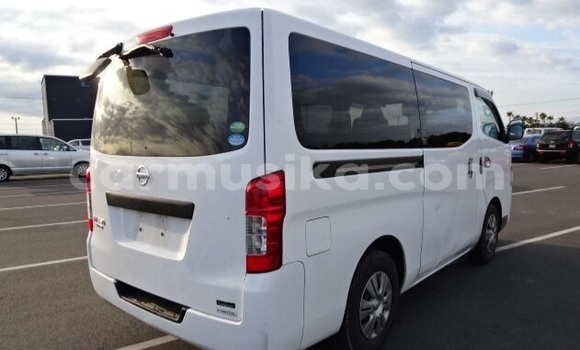 Acheter Occasion Voiture Nissan Caravan Blanc à Beitbridge, Matabeleland South Acheter Occasion Voiture Nissan Caravan Blanc à Beitbridge, Matabeleland South