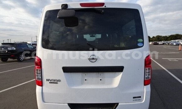 Acheter Occasion Voiture Nissan Caravan Blanc à Beitbridge, Matabeleland South Acheter Occasion Voiture Nissan Caravan Blanc à Beitbridge, Matabeleland South