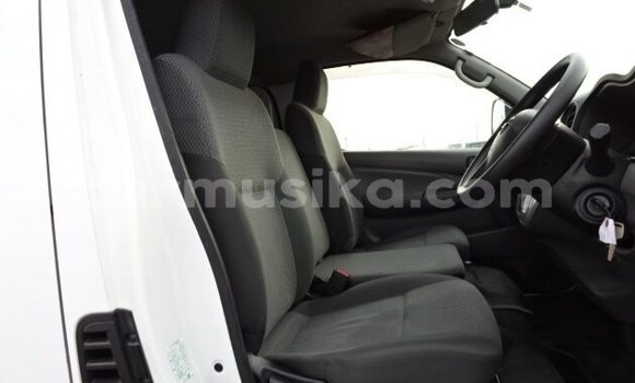 Acheter Occasion Voiture Nissan Caravan Blanc à Beitbridge, Matabeleland South Acheter Occasion Voiture Nissan Caravan Blanc à Beitbridge, Matabeleland South