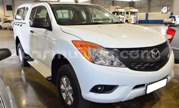 Acheter Occasion Voiture Mazda BT-50 Blanc à Beitbridge, Matabeleland South Acheter Occasion Voiture Mazda BT-50 Blanc à Beitbridge, Matabeleland South