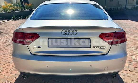 Acheter Occasion Voiture Audi A5 Gris à Borrowdale, Harare Acheter Occasion Voiture Audi A5 Gris à Borrowdale, Harare