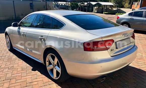 Acheter Occasion Voiture Audi A5 Gris à Borrowdale, Harare Acheter Occasion Voiture Audi A5 Gris à Borrowdale, Harare