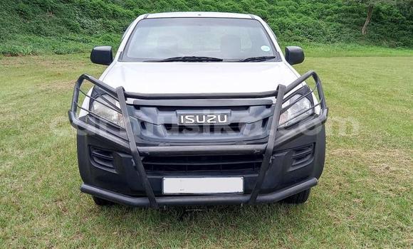 Tenga Tsaru Isuzu KB Chena Mota in Beitbridge in Matabeleland South Tenga Tsaru Isuzu KB Chena Mota in Beitbridge in Matabeleland South