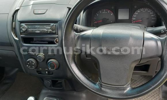 Tenga Tsaru Isuzu KB Chena Mota in Beitbridge in Matabeleland South Tenga Tsaru Isuzu KB Chena Mota in Beitbridge in Matabeleland South