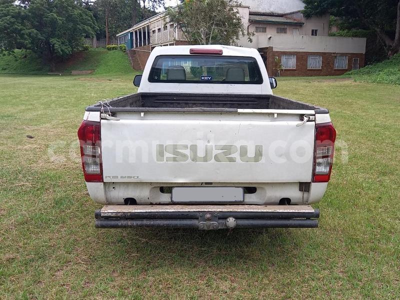 Big with watermark isuzu kb matabeleland south beitbridge 27193