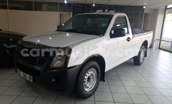 Buy Used Isuzu KB White Car in Beitbridge in Matabeleland South