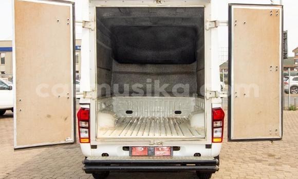 Tenga Tsaru Isuzu KB Chena Mota in Beitbridge in Matabeleland South Tenga Tsaru Isuzu KB Chena Mota in Beitbridge in Matabeleland South