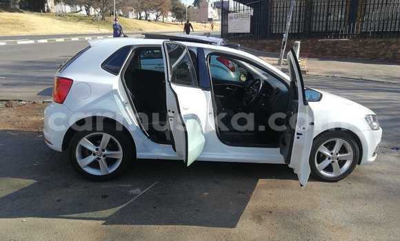 Tenga Tsaru Volkswagen Polo Chena Mota in Beitbridge in Matabeleland South Tenga Tsaru Volkswagen Polo Chena Mota in Beitbridge in Matabeleland South