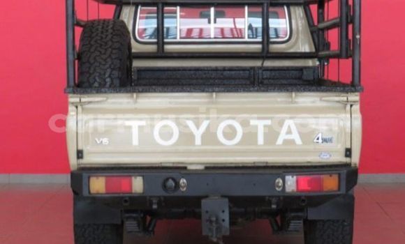 Acheter Occasion Voiture Toyota Land Cruiser Beige à Beitbridge, Matabeleland South Acheter Occasion Voiture Toyota Land Cruiser Beige à Beitbridge, Matabeleland South