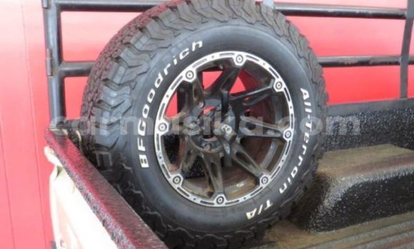 Acheter Occasion Voiture Toyota Land Cruiser Beige à Beitbridge, Matabeleland South Acheter Occasion Voiture Toyota Land Cruiser Beige à Beitbridge, Matabeleland South