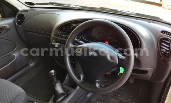 Acheter Occasion Voiture Ford Pickup Blanc à Beitbridge, Matabeleland South Acheter Occasion Voiture Ford Pickup Blanc à Beitbridge, Matabeleland South