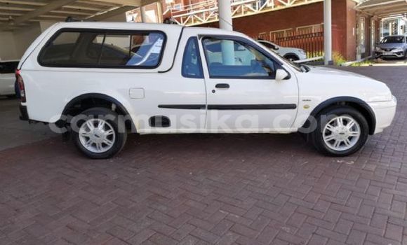 Acheter Occasion Voiture Ford Pickup Blanc à Beitbridge, Matabeleland South Acheter Occasion Voiture Ford Pickup Blanc à Beitbridge, Matabeleland South