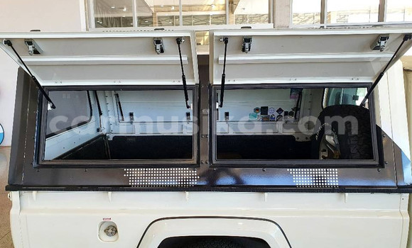 Acheter Occasion Voiture Toyota Land Cruiser Blanc à Beitbridge, Matabeleland South Acheter Occasion Voiture Toyota Land Cruiser Blanc à Beitbridge, Matabeleland South