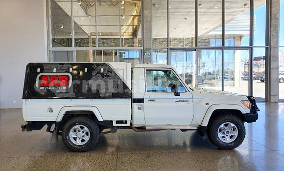 Acheter Occasion Voiture Toyota Land Cruiser Blanc à Beitbridge, Matabeleland South Acheter Occasion Voiture Toyota Land Cruiser Blanc à Beitbridge, Matabeleland South