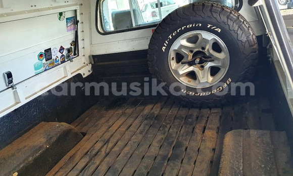 Acheter Occasion Voiture Toyota Land Cruiser Blanc à Beitbridge, Matabeleland South Acheter Occasion Voiture Toyota Land Cruiser Blanc à Beitbridge, Matabeleland South