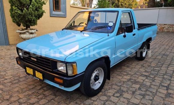 Acheter Occasion Voiture Toyota Hilux Bleu à Beitbridge, Matabeleland South Acheter Occasion Voiture Toyota Hilux Bleu à Beitbridge, Matabeleland South