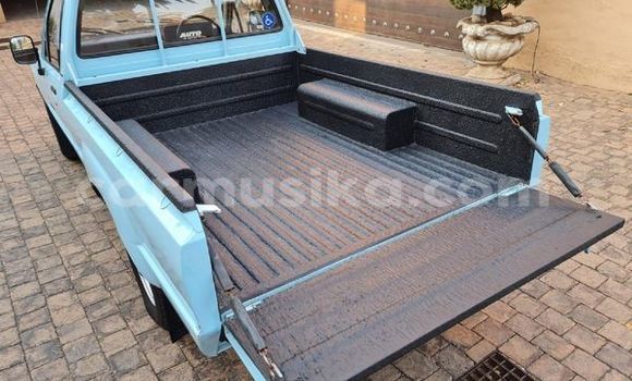 Acheter Occasion Voiture Toyota Hilux Bleu à Beitbridge, Matabeleland South Acheter Occasion Voiture Toyota Hilux Bleu à Beitbridge, Matabeleland South