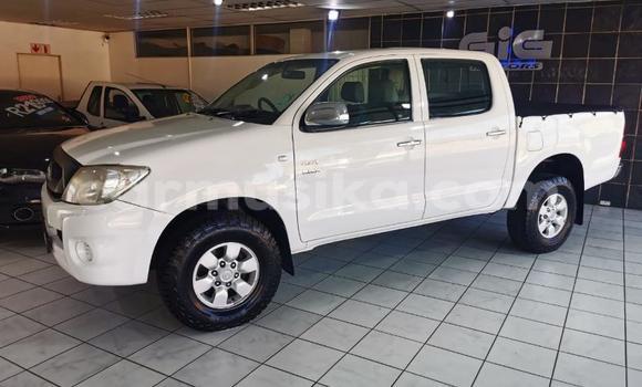 Nunua Ilio tumika Toyota Hilux Nyeupe Gari ndani ya Beitbridge nchini Matabeleland Kusini