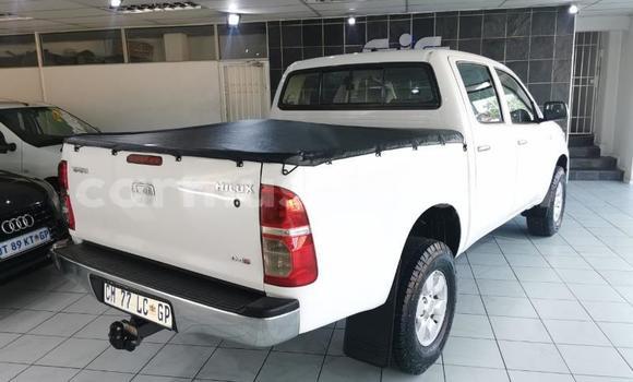 Acheter Occasion Voiture Toyota Hilux Blanc à Beitbridge, Matabeleland South Acheter Occasion Voiture Toyota Hilux Blanc à Beitbridge, Matabeleland South