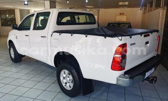 Acheter Occasion Voiture Toyota Hilux Blanc à Beitbridge, Matabeleland South Acheter Occasion Voiture Toyota Hilux Blanc à Beitbridge, Matabeleland South