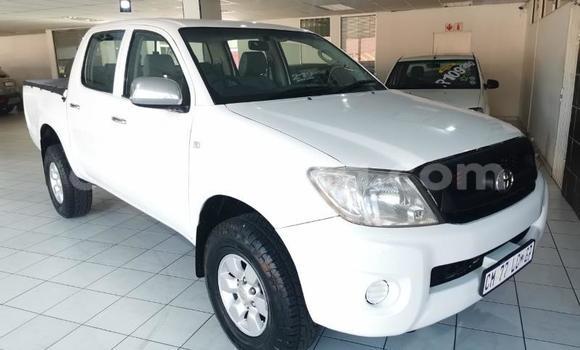 Acheter Occasion Voiture Toyota Hilux Blanc à Beitbridge, Matabeleland South Acheter Occasion Voiture Toyota Hilux Blanc à Beitbridge, Matabeleland South